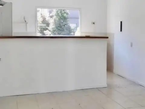 Se acepta propiedadd de meor valor como parte de pago, vehíc