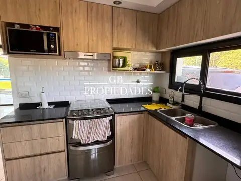 Venta de Casa en Santa Elisa, 4 dormitorios Pilar del Este