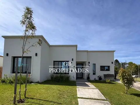 Casa en Venta en Pilar Del Este - Santa Elisa, USD 205.000