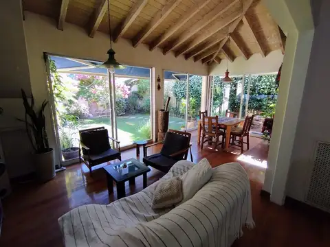 Casa en Alquiler de 3 dormitorios