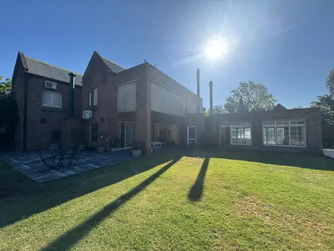 Casa en Alquiler de 4 dormitorios