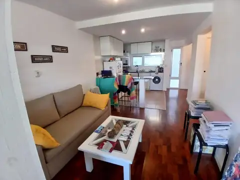 Excelente departamento monoambiente con cochera y piscina