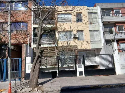 Avellaneda 400, Piso 2