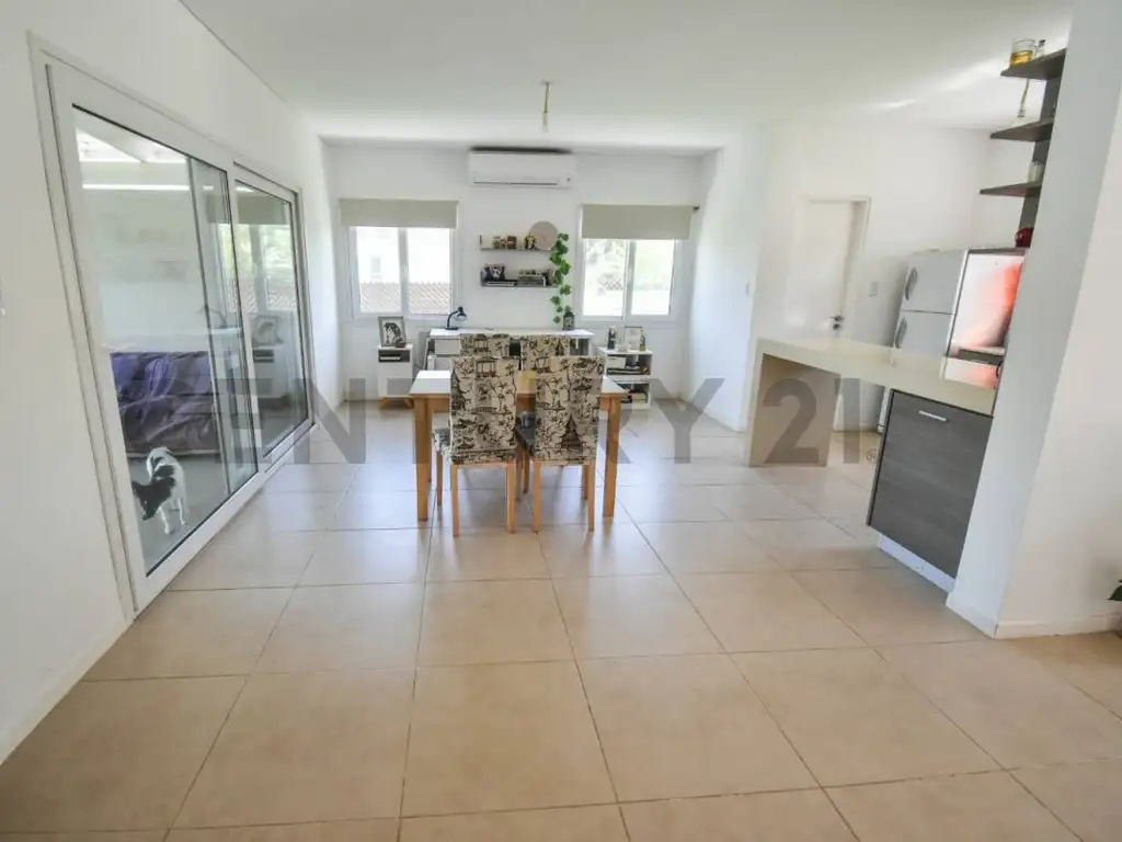 Casa - 130  m² Cubierta | 2 dormitorios | 2 años | 1 baño | 3 ambientes | 628  m² Terreno