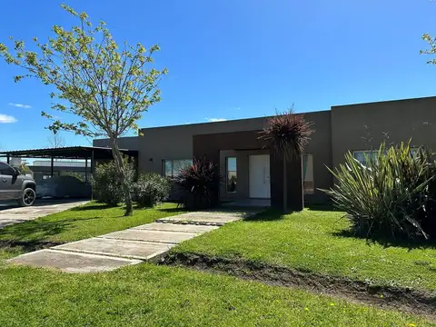Casa Minimalista con Piscina - Fincas San Vicente