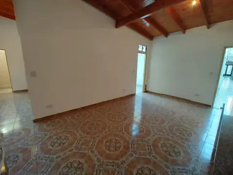 Depto Tipo Casa en Alquiler en Boca, $ 800.000