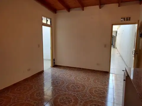 Depto Tipo Casa en Alquiler de 2 dormitorios