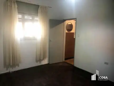 Venta Casa 2 dormitorios con patio Barrio Cinco Esquinas Rosario