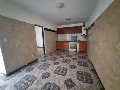 Depto Tipo Casa en Alquiler de 4 ambientes