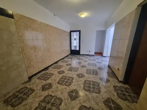 Gregorio Laferrere 3600, Piso pb