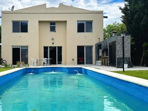 Casa en venta - San Isidro Labrador - apto crédito