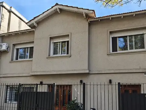 Tres de Febrero  al 2400