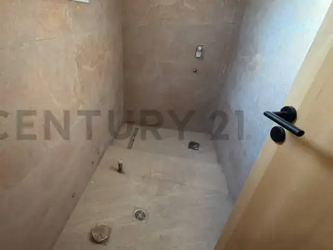 CASA EN VENTA - LAR DE TERRADA