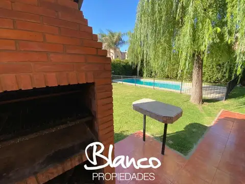 Casa 4 ambientes con 3 baños