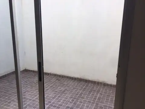 DUPLEX C/PATIO - ZONA FACULTADES BOSQUE y CENTRO - BAJAS EXPENSAS