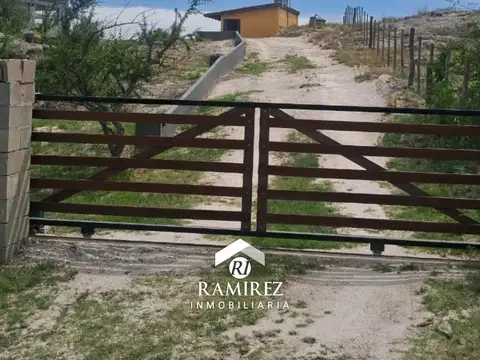 CASA + QUINCHO en "CALMAYO"