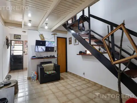 Depto Tipo Casa en Venta en Villa Luzuriaga, USD 65.000