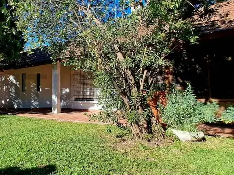 VENTA | CASA QUINTA CON PILETA Y AMPLIO PARQUE | LA REJA – MORENO