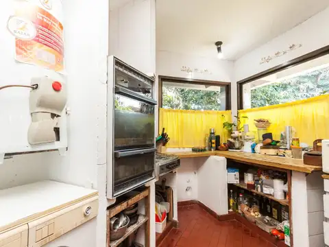 VENTA CASA 5 AMB CON JARDIN EN MARMOL