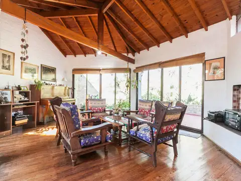 VENTA CASA 5 AMB CON JARDIN EN MARMOL