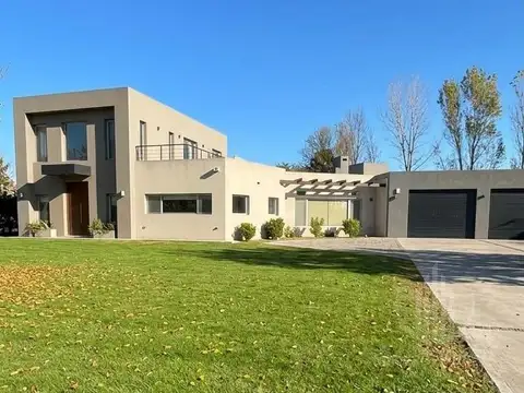 Casa en Venta en Fincas de San Vicente, USD 400.000