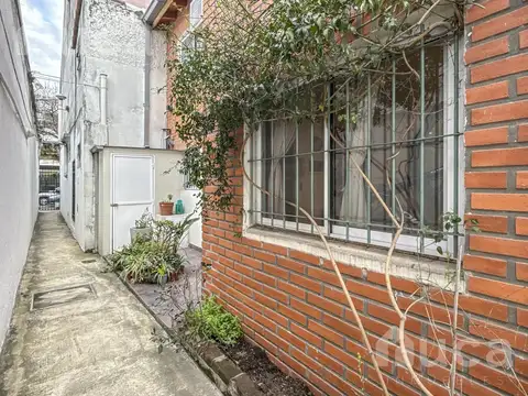 Depto Tipo Casa en Venta en Olivos, USD 164.000