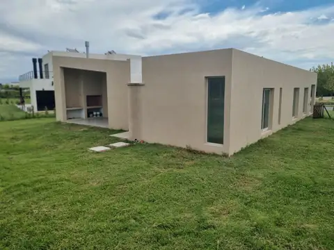 Casa en Venta en Puertos - Acacias, USD 260.000