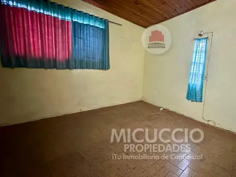 Casa 4 ambientes con 1 baño