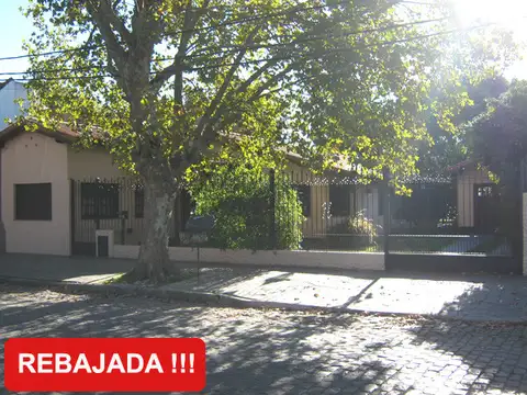 MUY BUEN CHALET DE 4 DORM (1 SUITE) SOBRE LOTE DE 850 M2 EN ZONA RESIDENCIAL