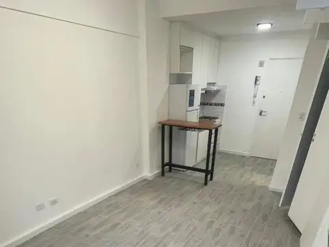 VENTA - Departamento 1 ambiente con balcón a 250 metros del mar en Centro - Mar del Plata