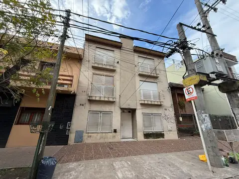 DEPARTAMENTO EN VENTA EN MORON CENTRO