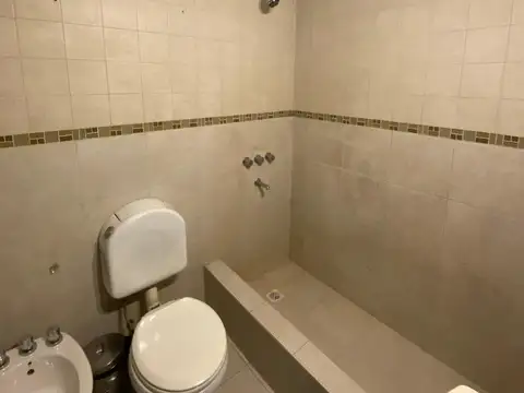 Cristóbal Colón 300, Piso 2