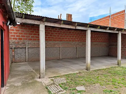 Casa 4 ambientes con 1 baño