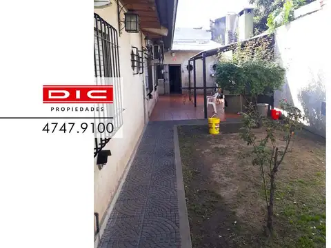 Casa de 4 ambientes Venta - Don Torcuato