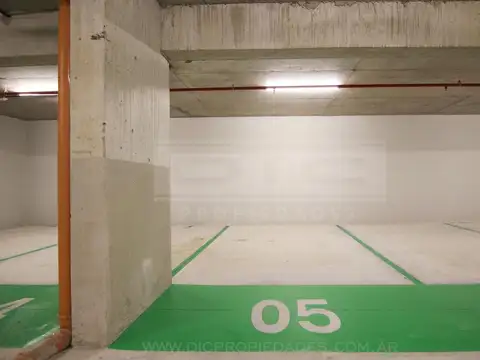 Cochera en venta  en  Olivos