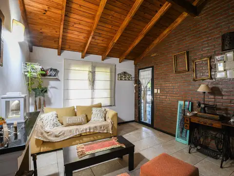 Casa en Venta al Oeste