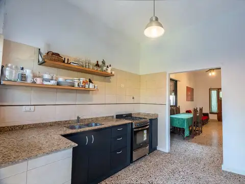Casa 3 ambientes con 1 baño