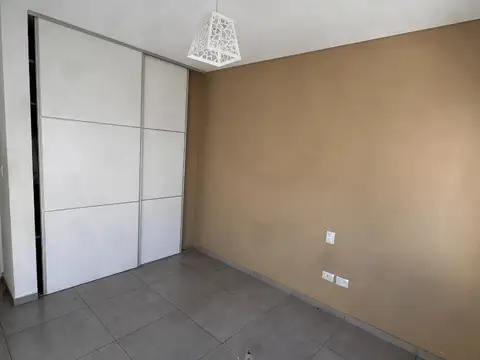 Depto Tipo Casa en Alquiler de 4 ambientes