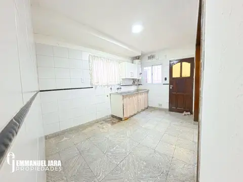 Depto Tipo Casa en Venta 40 años