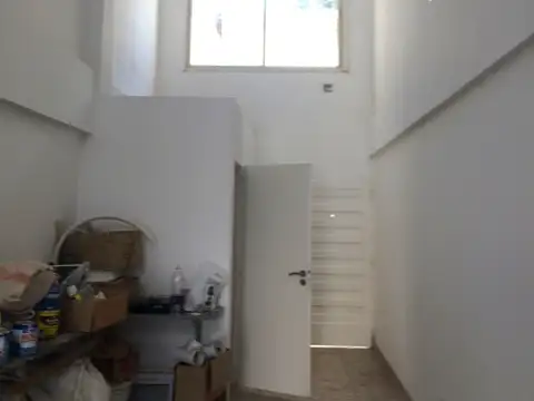 Local en Alquiler en Plaza Italia, $ 500.000