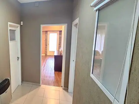 Venta Casa 3 ambientes Cochera Parque Ramos Mejia