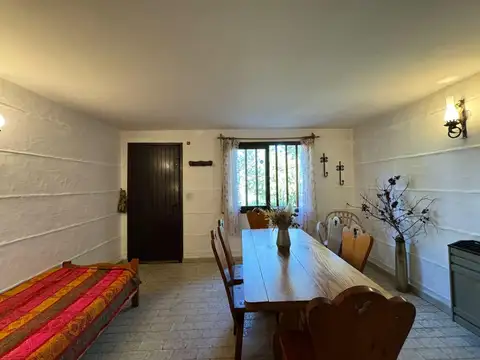 Casa en Alquiler en Villa Gesell, $ 100