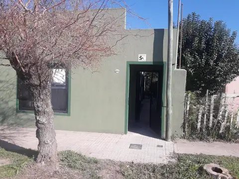 Casa en venta - 4 dormitorios 1 baño - 110mts2 - Berisso