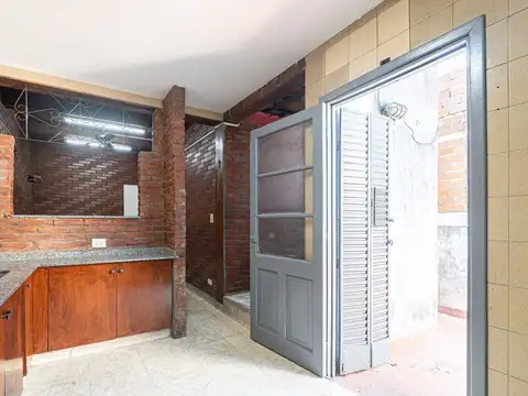 Depto Tipo Casa en Venta en Pompeya, USD 99.500