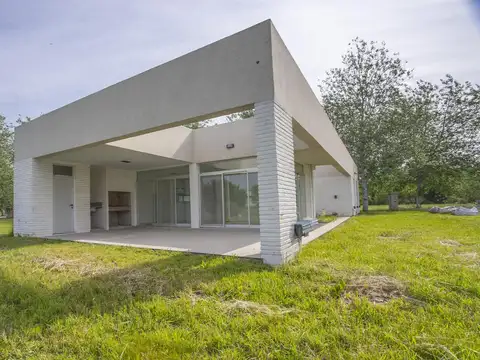 Casa en Venta en Piñero, USD 158.000