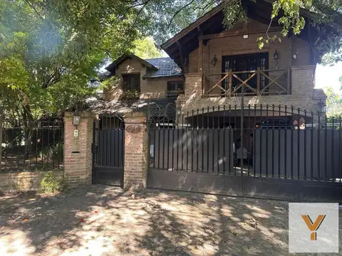 Casa en venta - 5 Dormitorios 3 Baños - Tigre