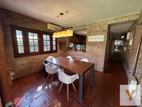 Casa 7 ambientes con 3 baños
