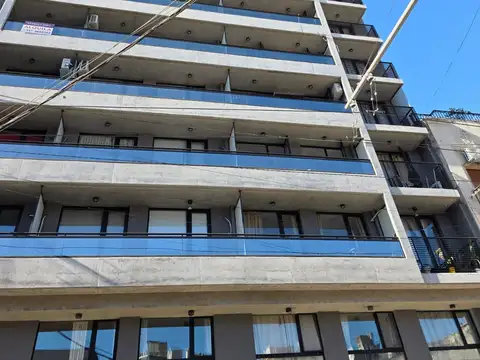 Un Dormitorio – Contrafrente – Estrenar – Excelente Calidad – Centro – Opcion Cochera