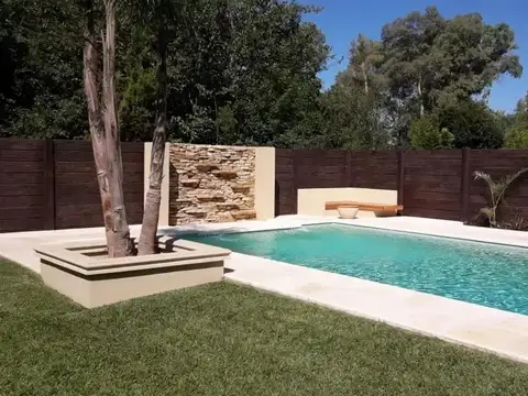 Casa en La bota - Benavidez.
