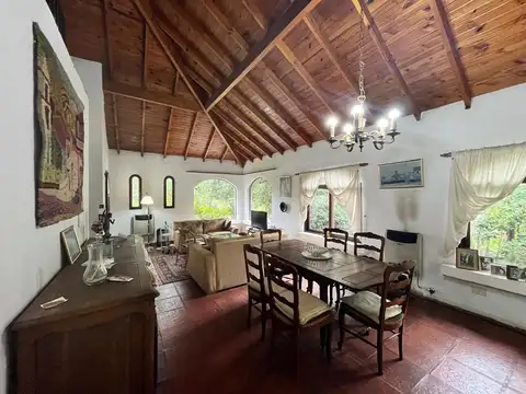 Casa 4 ambientes con 3 baños